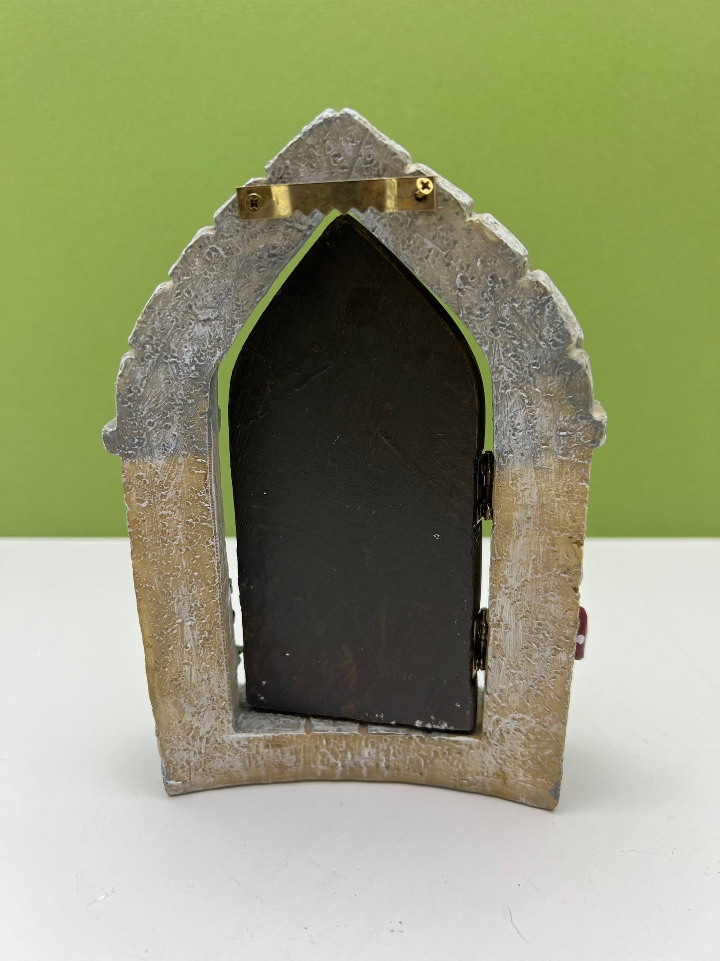 Opening Doorway - Stone with "Welcome"