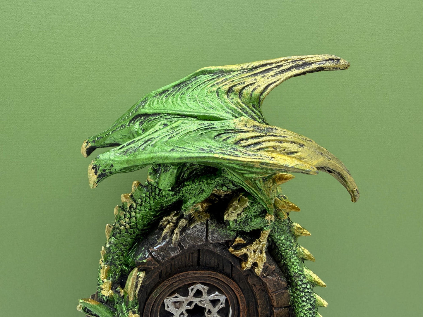 LED Dragon Guarding Door
