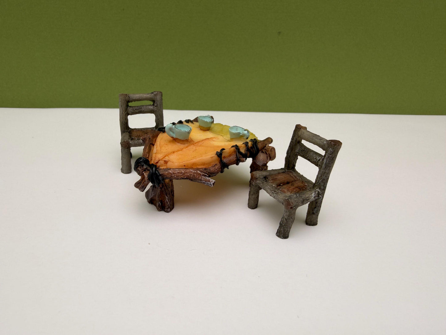 Leaf Table and Chair Set